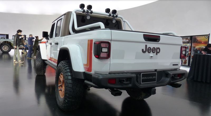 Illustration for article titled The Jeep JT Scrambler Concept Should Absolutely Become a Real Thing